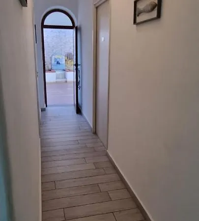 Guest house Sunrise A 10 Mt Dal Mare